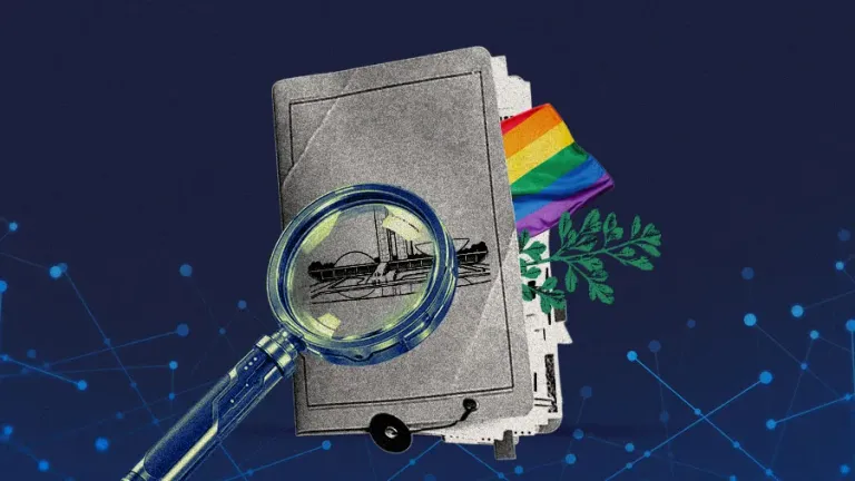Uma colagem digital mostra uma grande lupa prateada em close, focada no desenho de linha do Congresso Nacional impresso na capa de um documento de arquivo cinza e texturizado. Atrás do arquivo, à direita, estão uma pequena bandeira do arco-íris e um ramo de arruda verde, sobre um fundo azul escuro com pontos de luz conectados por linhas finas.
